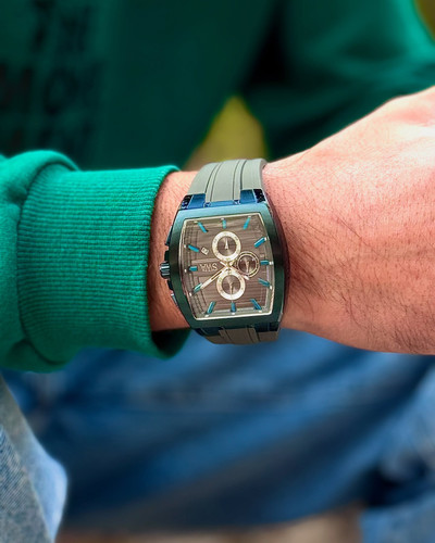 ساعت مچی مردانه سویس ارت سه موتوره کرنوگراف بند رابر