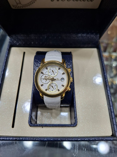 ساعت مچی الگانس زنانه بند چرمی سه موتوره کرنوگراف بند سفید